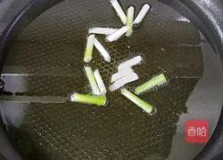 丝瓜炒干虾仁的做法图解4