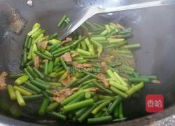 蒜苔香菇肉的做法图解8