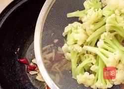 辣味菜花的做法图解11