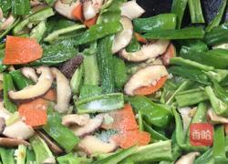 青椒炒香菇的做法图解11