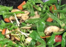 青椒炒香菇的做法图解12