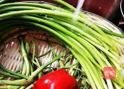 蒜薹炒鸡蛋的做法图解2