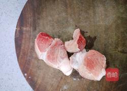 杏鲍菇炒肉片的做法图解1