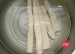 山药花生筒骨汤的做法图解10