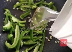 青椒炒鸡胸肉和贝贝南瓜的做法图解12