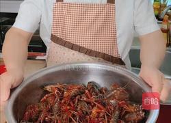 夏季麻辣小龙虾的做法图解1