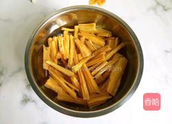 凉拌木耳腐竹的做法图解3