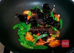 木耳荷兰豆的做法图解7