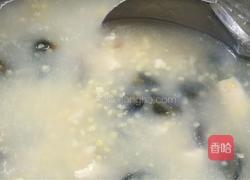 皮蛋鸡肉小米粥的做法图解12