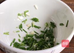 剁椒拌萝卜苗的做法图解2
