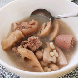 猪尾莲藕汤的做法[图]