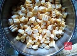 鲜榨玉米汁的做法图解1