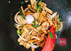 洋葱炒豆干的做法图解10