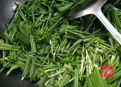 韭菜炒辣椒的做法图解2