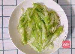 青菜炒瘦肉的做法图解2