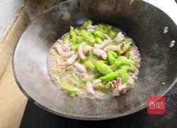苦瓜炒鱿鱼的做法图解18