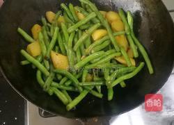 排骨炖豆角焖面的做法图解12