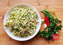 凉拌黄豆芽的做法图解1