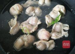 青椒胡萝卜炒鸡胗的做法图解2