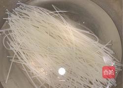 红烧牛肉米线的做法图解3