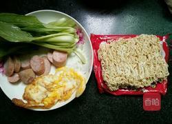 火腿肠鸡蛋青菜面的做法图解3