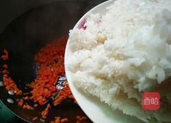 胡萝卜芹香蛋炒饭的做法图解6