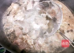 土豆烧牛腩的做法图解4