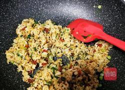 广式腊肠肠炒饭的做法图解14