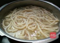 芹菜海蛎肉片面的做法图解6