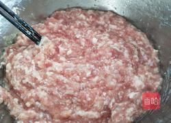 猪肉青椒蒸饺的做法图解2