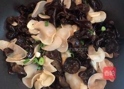 双耳脆炒马蹄的做法图解5