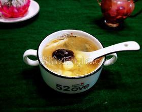 銀耳蓮子紅棗湯