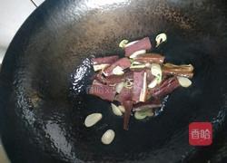 腊肠豆腐香菇煲的做法图解9
