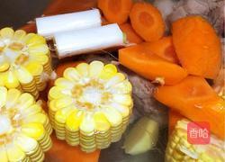 胡萝卜土豆玉米汤的做法图解3