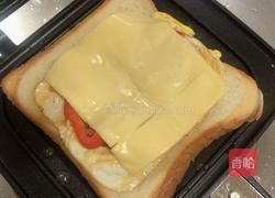 封边火腿蛋三明治（快手餐）的做法图解9