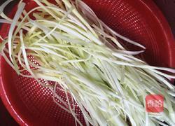 韭黄炒鸡蛋的做法图解2