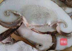 牛肝菌香菇煎番茄烩豆腐(纯素)的做法图解1