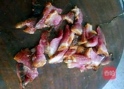 蒜薹炒腊肉的做法图解2