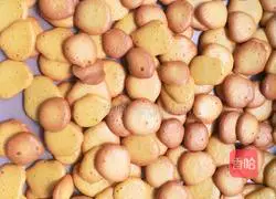 Illustration of how to make egg yolk biscuits 9