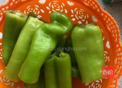 虎皮尖椒的做法图解1