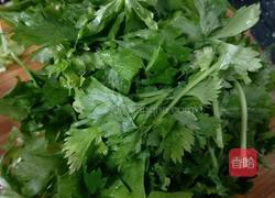 芹菜圆子的做法图解1