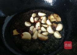 红焖碟鱼头的做法图解2