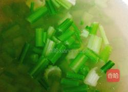 凉拌芹菜花生米的做法图解4