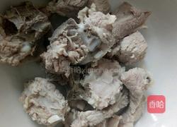 冬瓜排骨汤的做法图解1