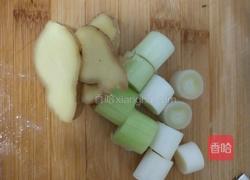 小白菜炖排骨的做法图解1