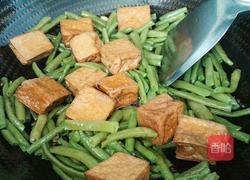油豆腐炒豆角的做法图解9