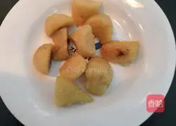 Illustration of how to make Thai sweet and spicy rice dumplings 9