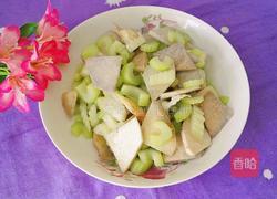 芋头炒芹菜的做法图解11