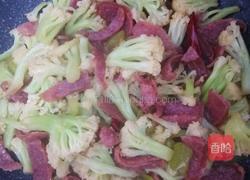 香肠炒花菜的做法图解6