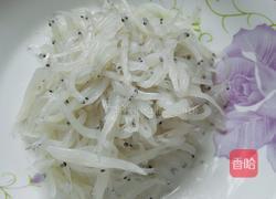 银鱼炒蛋的做法图解1
